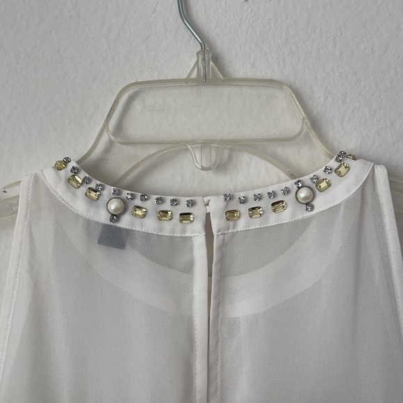 ANN TAYLOR brand. Size 4 petite color white - Picture 6 of 8
